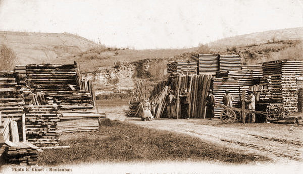 Chantier de bois de la forêt de  la Grézigne Gare de Bruniquel