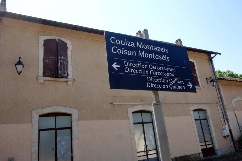 Panneaux de la gare de Couiza-Montazels