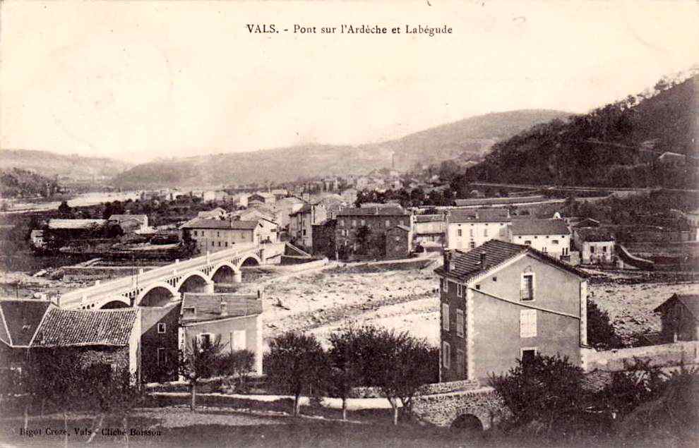 Pont sur l'Ardèche Vals-les-Bains