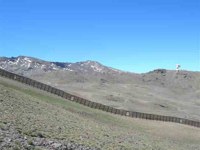 Station radioastronomique dans la Sierra Nevada
