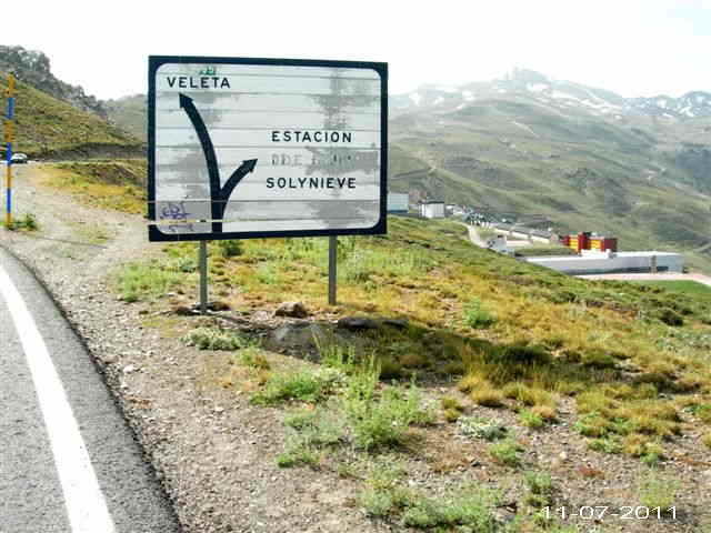 Panneau embranchement Estacion de Solynieve sur la route du Pico Veleta