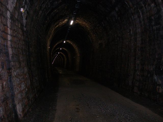 Tunnel éclairé de la Fenille