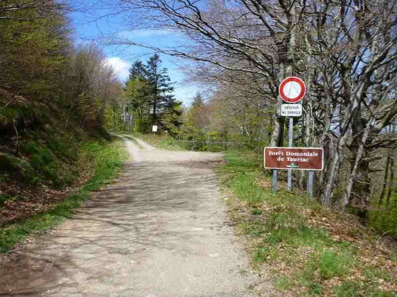 En direction du Col de Tauriac