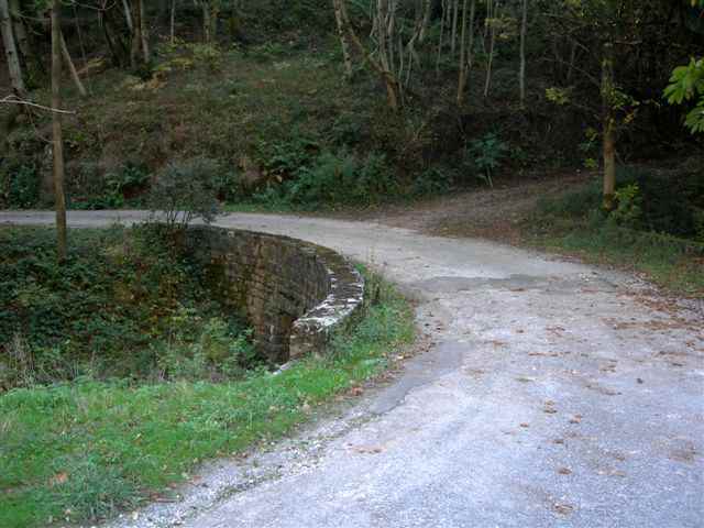 Pont en direction de Tarbouriech